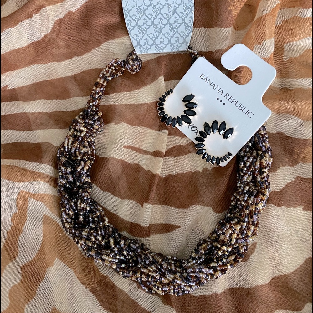 Necklace and Earrings Set - Picture 5 of 11